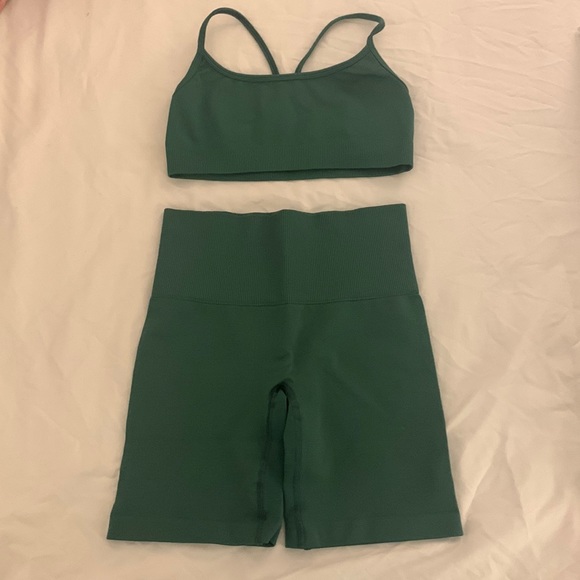 Aritzia Shorts Aritzia Tna Workout Set Poshmark
